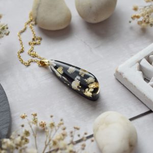 Náhrdelník Nočná obloha trojuholník dlhý 3771 C CHO <br><p class="stock available-on-backorder available_on_backorder_color woo-custom-stock-status">na objednávku (dodanie 4-5 týždňov)</p>