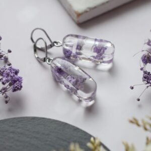 Náušnice Fialová gypsomilka ováliky 3923 B CHO <br><p class="stock in-stock s_in_stock_color can_be_backordered_color woo-custom-stock-status">Skladom 1 ks (aj na objednávku)</p>