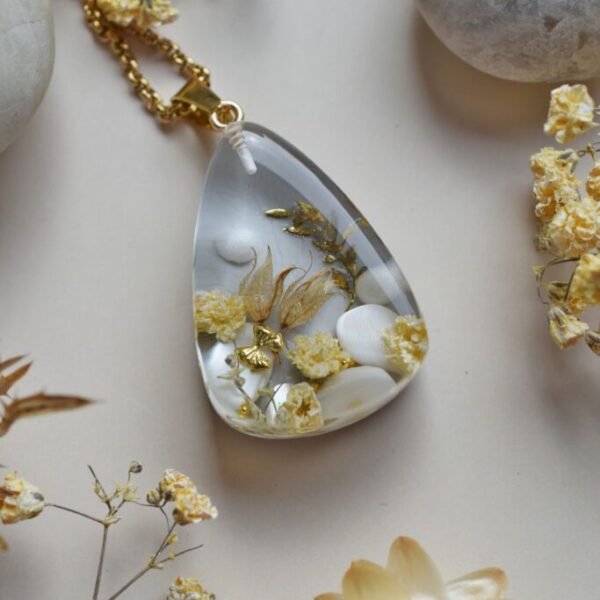 Náhrdelník Vanilková jar 3-uholník 3948 A CHO