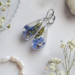 Náušnice Veronika trojuholníky úzke 3960 B CHO <br><p class="stock in-stock s_in_stock_color can_be_backordered_color woo-custom-stock-status">Skladom 3 ks (aj na objednávku)</p>